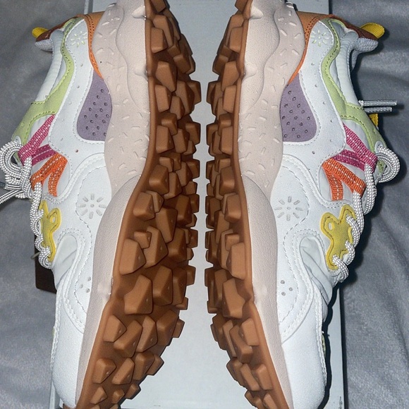 NWT Flower Mountain YAMANO 3 WOMAN KAISO - Eco-suede technical fabric Sneaker - Picture 13 of 14